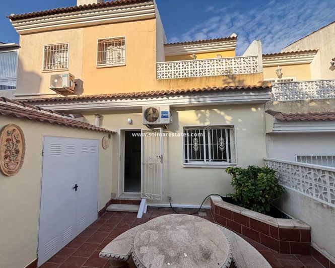 Image No.22-3 Bed Townhouse for sale