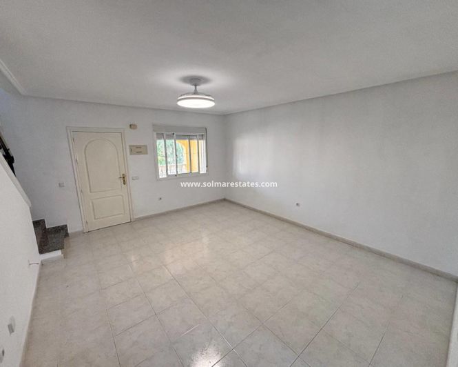 Image No.9-3 Bed Townhouse for sale