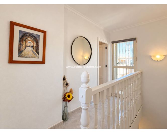 Image No.16-3 Bed Townhouse for sale