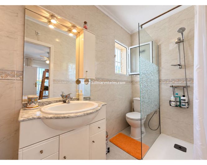 Image No.20-3 Bed Townhouse for sale