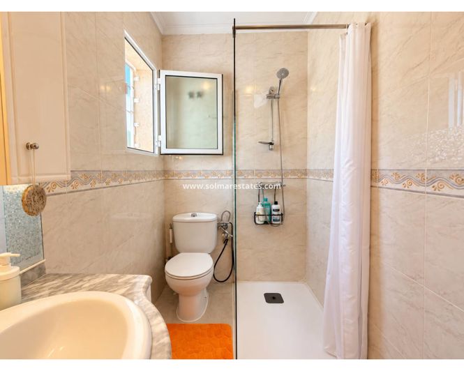 Image No.21-3 Bed Townhouse for sale