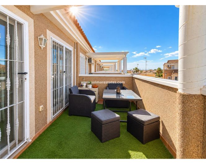 Image No.30-3 Bed Townhouse for sale