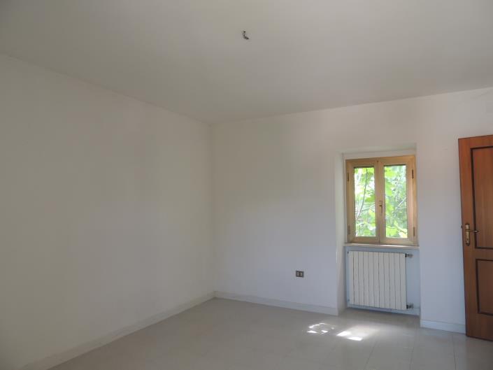 Image No.6-2 Bed Country House for sale