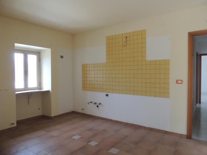 Image No.11-2 Bed Country House for sale