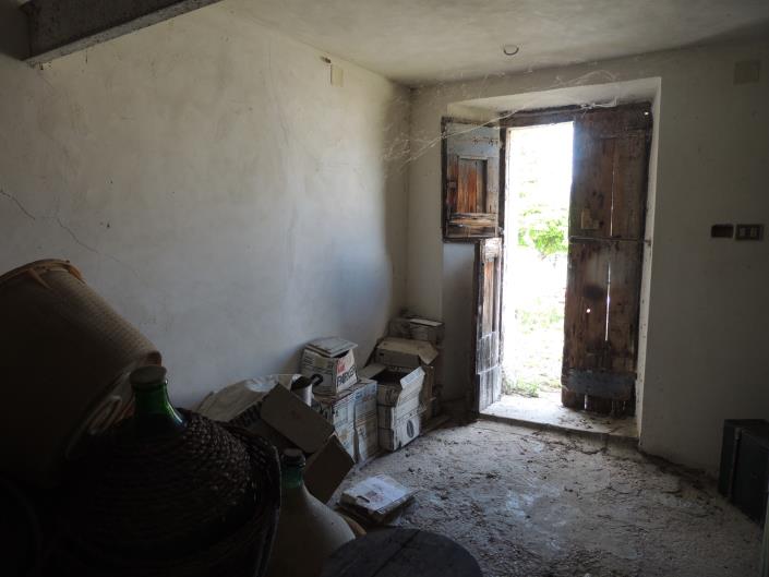 Image No.25-2 Bed Country House for sale