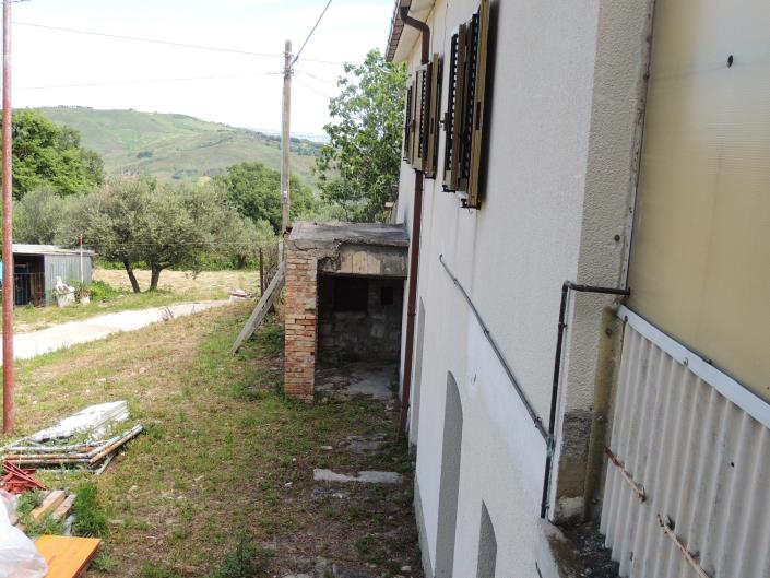 Image No.46-2 Bed Country House for sale