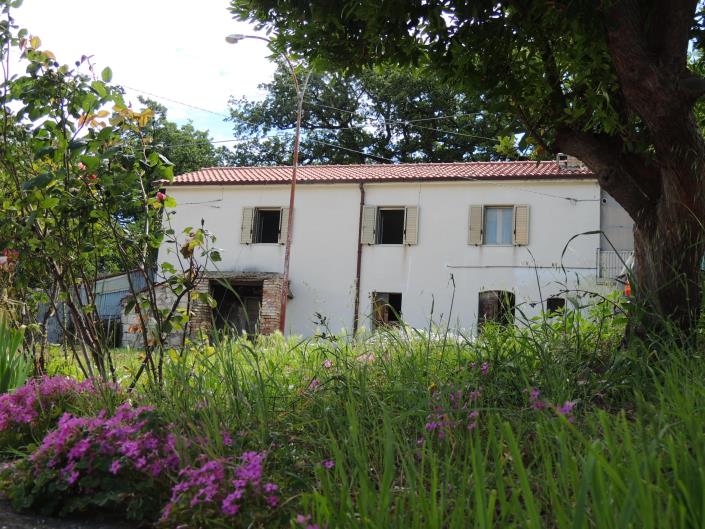 Image No.47-2 Bed Country House for sale