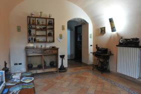 Image No.9-2 Bed House/Villa for sale