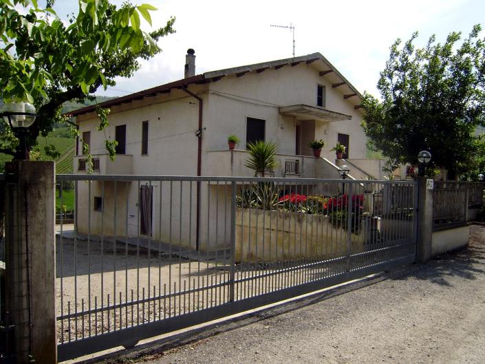 Image No.9-4 Bed Country House for sale