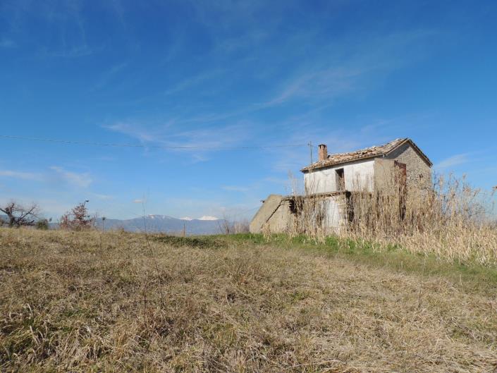 Image No.1-Chalet de 3 chambres à vendre à Abbateggio