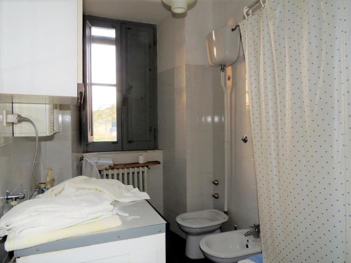 Image No.27-3 Bed Cottage for sale