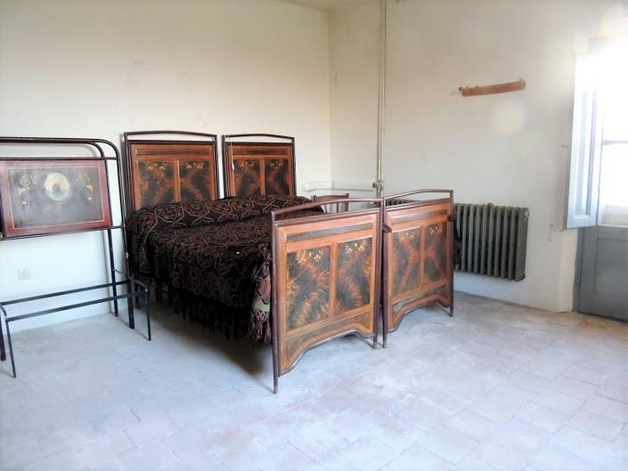 Image No.32-3 Bed Cottage for sale