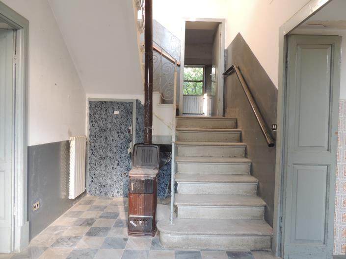 Image No.6-2 Bed Farmhouse for sale