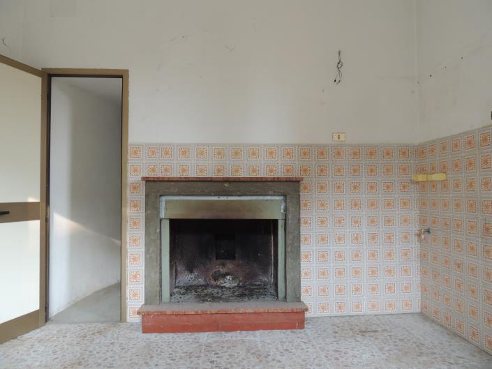 Image No.7-2 Bed Farmhouse for sale