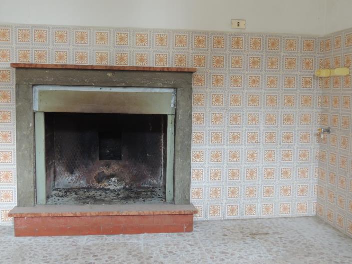 Image No.8-2 Bed Farmhouse for sale