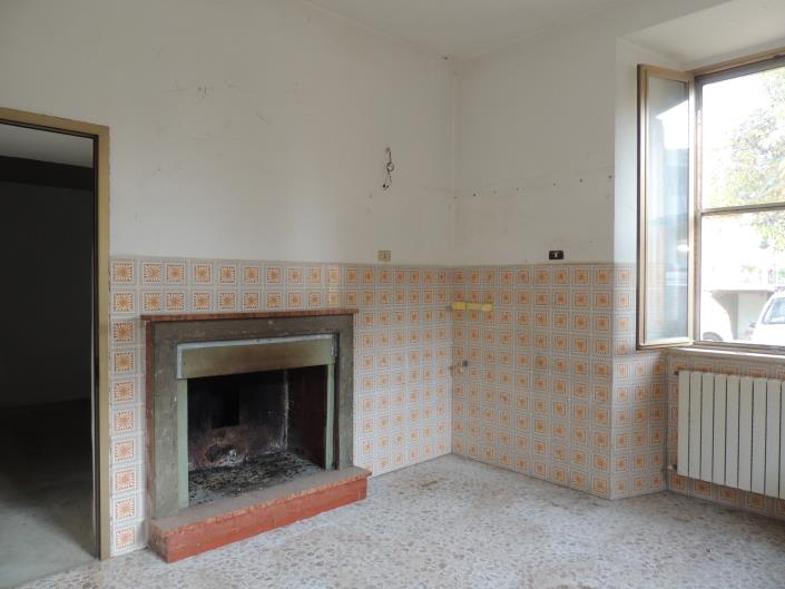 Image No.9-2 Bed Farmhouse for sale