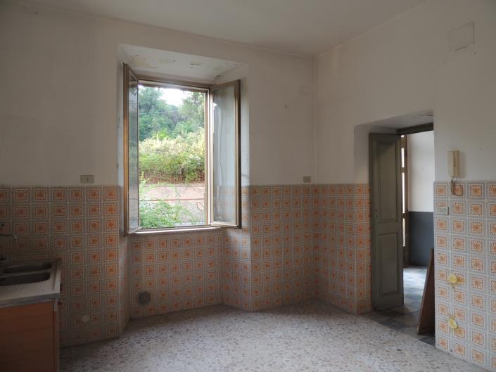 Image No.11-2 Bed Farmhouse for sale