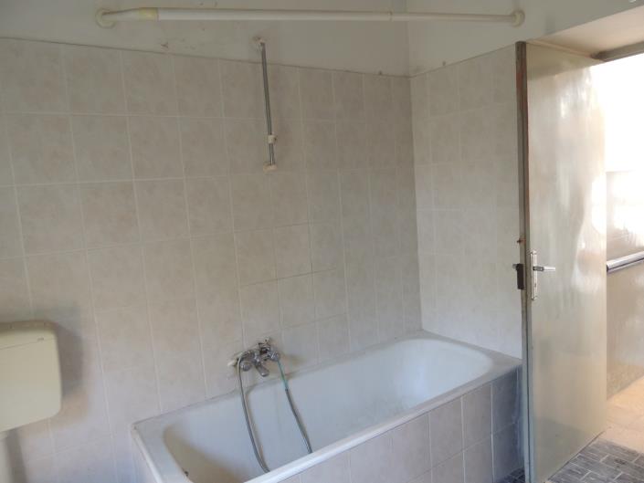 Image No.15-2 Bed Farmhouse for sale