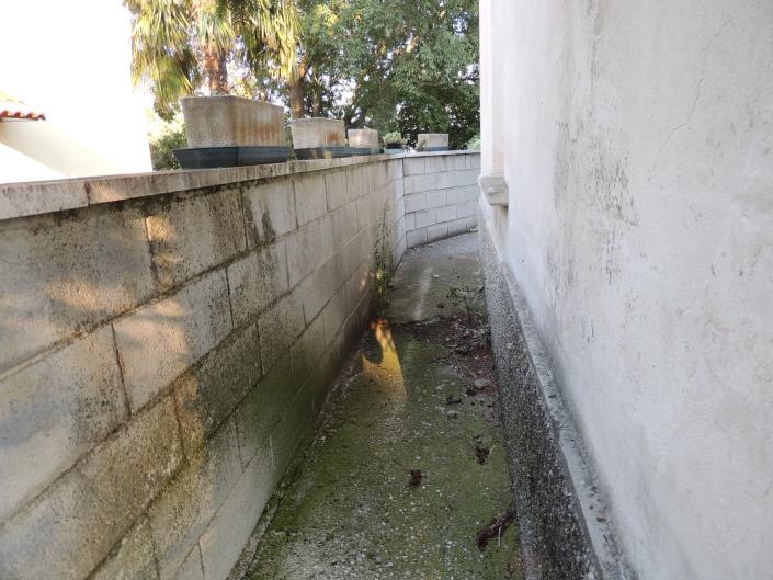 Image No.27-2 Bed Farmhouse for sale