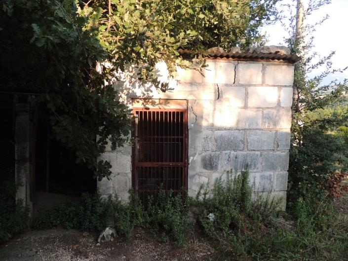 Image No.31-2 Bed Farmhouse for sale