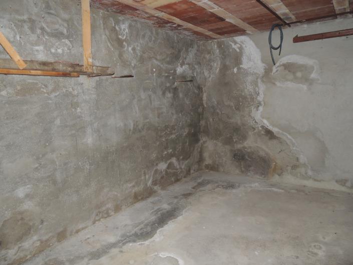 Image No.33-2 Bed Farmhouse for sale