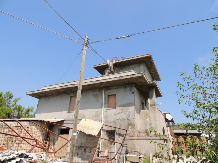 Image No.16-6 Bed Farmhouse for sale