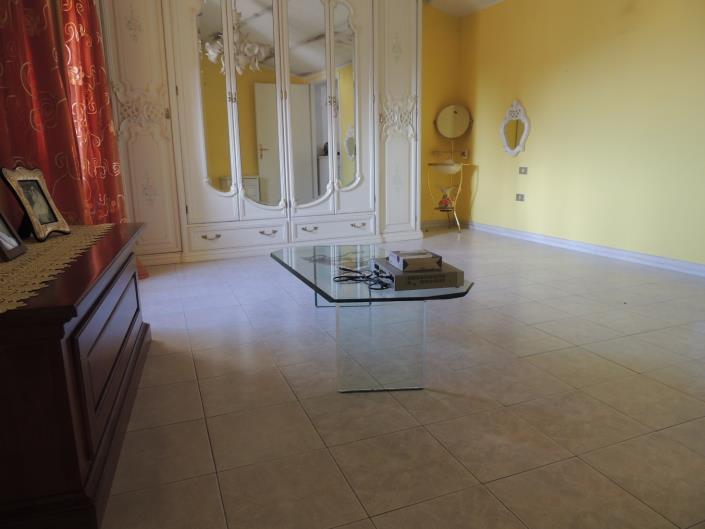 Image No.17-4 Bed Villa / Detached for sale