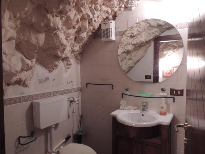 Image No.25-2 Bed Apartment for sale