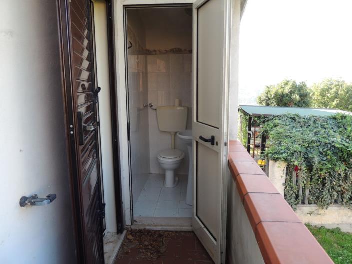 Image No.19-2 Bed Property for sale