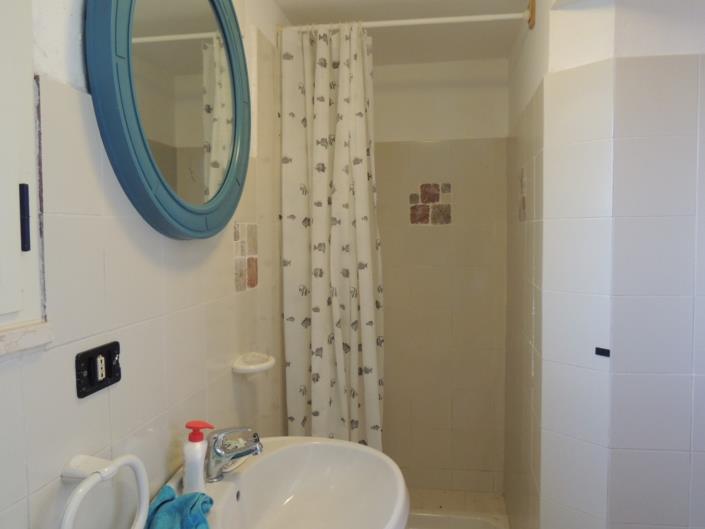 Image No.20-2 Bed Property for sale