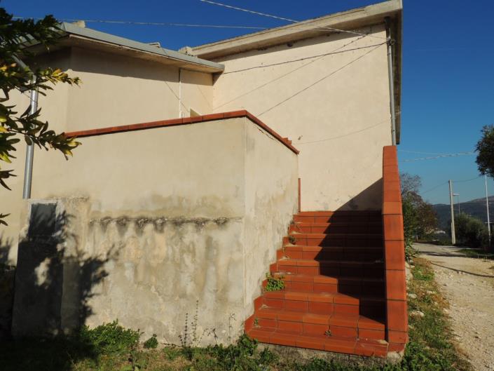 Image No.7-2 Bed Property for sale