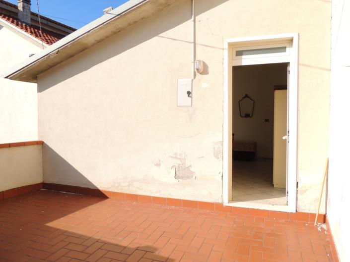 Image No.8-2 Bed Property for sale