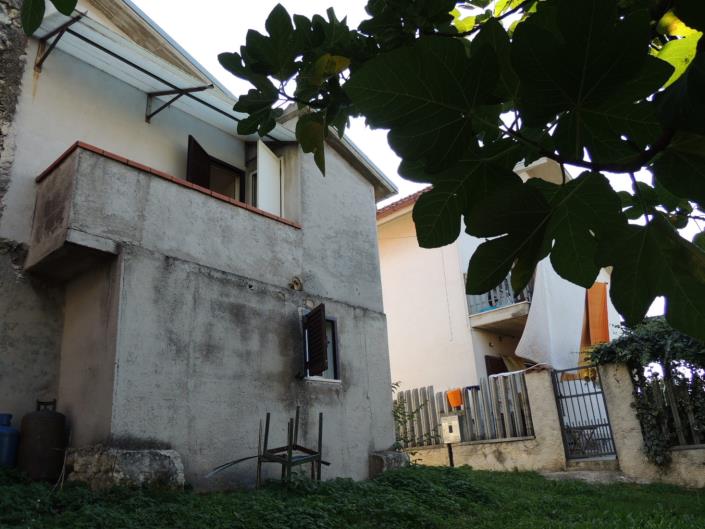 Image No.4-2 Bed Property for sale