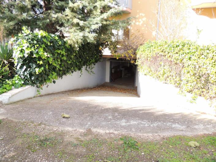 Image No.28-5 Bed Property for sale