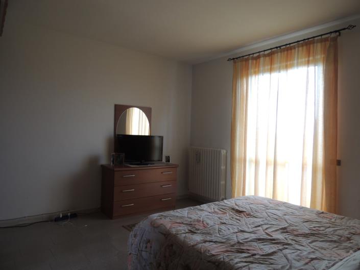 Image No.24-5 Bed Property for sale