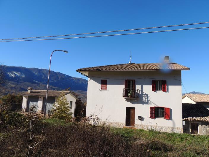 Image No.3-Maison de 3 chambres à vendre à Caramanico Terme