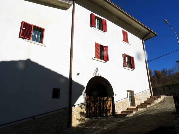 Image No.4-Maison de 3 chambres à vendre à Caramanico Terme