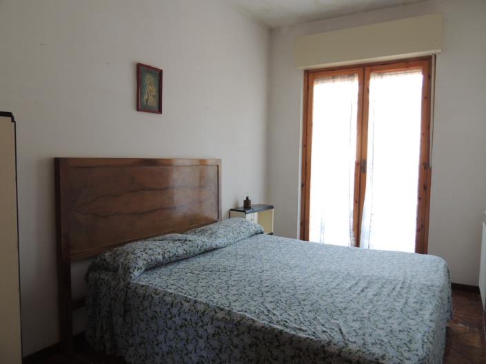 Image No.10-3 Bed Apartment for sale