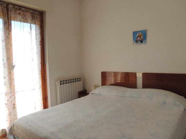 Image No.12-3 Bed Apartment for sale