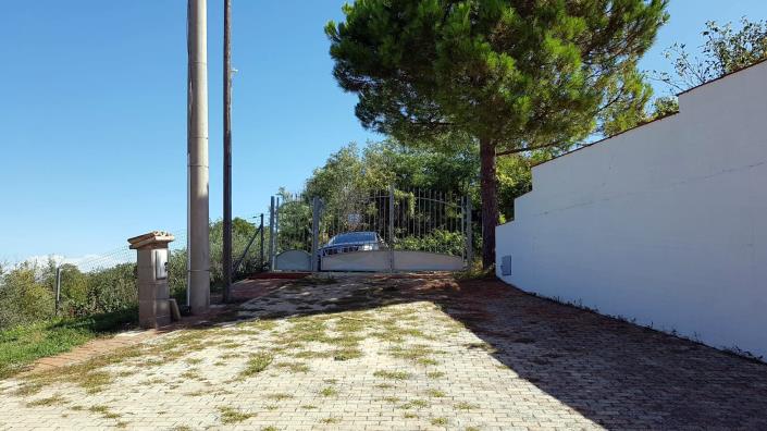 Image No.5-2 Bed Country House for sale