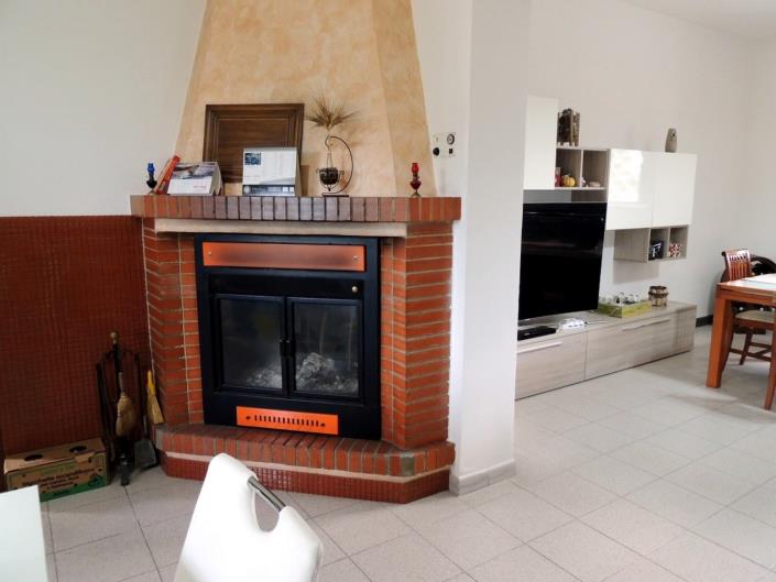 Image No.11-2 Bed Country House for sale