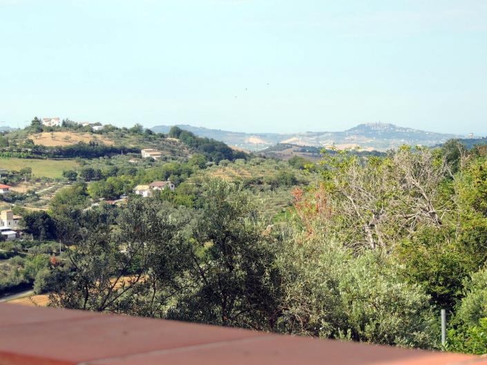 Image No.19-2 Bed Country House for sale