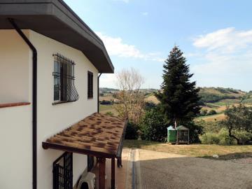 2 Bed Country House for sale