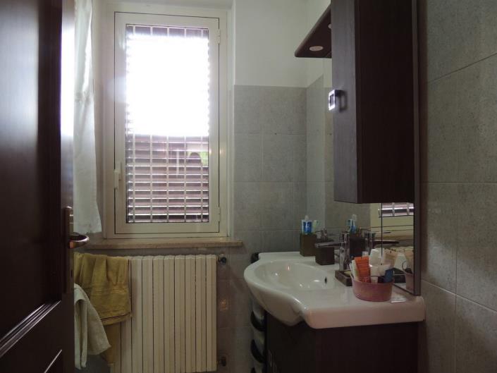 Image No.17-2 Bed Country House for sale