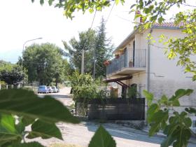 Image No.4-Villa / Détaché de 4 chambres à vendre à Caramanico Terme