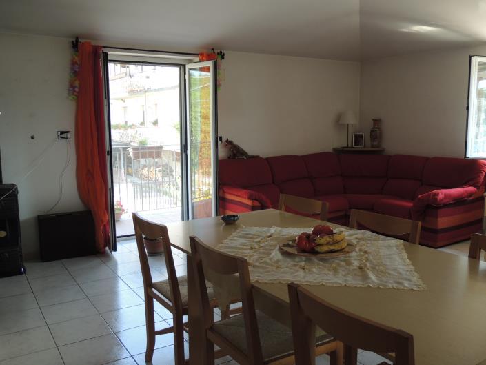 Image No.3-Villa / Détaché de 4 chambres à vendre à Caramanico Terme