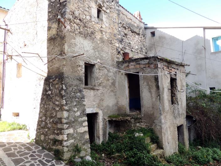 Image No.3-2 Bed Country House for sale