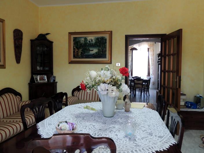 Image No.18-2 Bed Apartment for sale