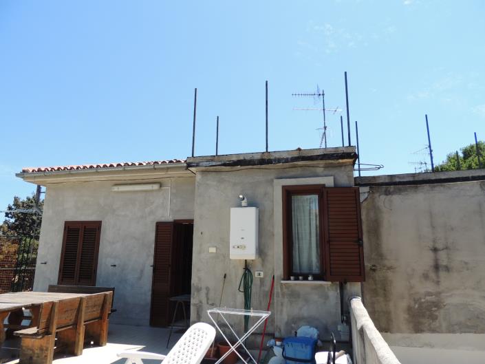 Image No.25-2 Bed Apartment for sale