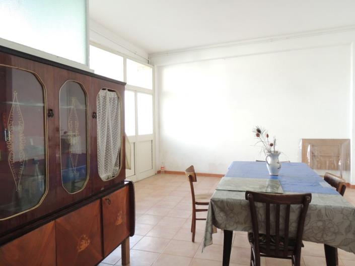 Image No.15-3 Bed Apartment for sale